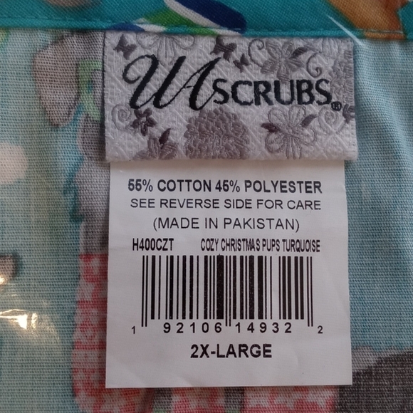 NWT uniform top 2XL Christmas - Picture 2 of 3